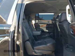 2020 Cadillac Escalade ESV Luxury z VIN 1GYS4HKJ3LR181834, wystawiony jako IAAI lot #40813416 z przebiegiem 65 857 mil mil oraz . Historia ofert i sprzedaży dostępna na DreamBid. Obrazek 8.