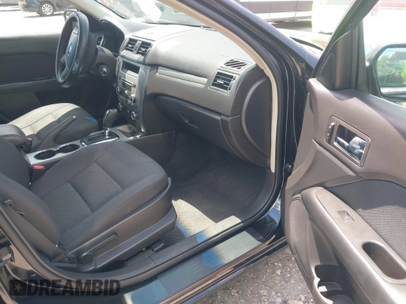 2011 Ford Fusion SE with VIN 3FAHP0HA7BR203021, listed as a IAAI auction lot 42046472 with 155,293 mi miles. Bid and sale history available at carsss.com. Image 5.