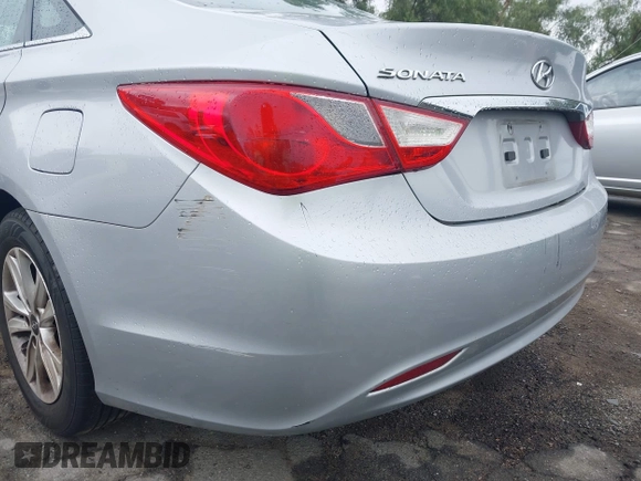 2012 Hyundai Sonata GLS with VIN 5NPEB4AC4CH332353, listed as a IAAI auction lot 41865328 with 207,503 mi miles and . Bid and sale history available at DreamBid. Image 12.