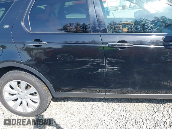 2016 Land Rover Discovery Sport HSE LUX with VIN SALCT2BG2GH630066, listed as a IAAI auction lot 42107822 with 87,728 mi miles. Bid and sale history available at carsss.com. Image 6.