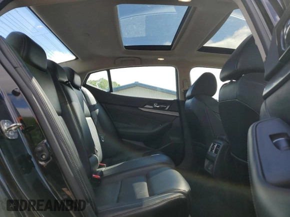 2018 Nissan Maxima SV with VIN 1N4AA6AP6JC401283, listed as a Copart auction lot 57285845 with 71,717 mi miles and Clean title. Bid and sale history available at DreamBid. Image 10.
