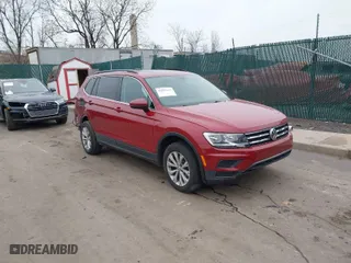 2019 Volkswagen Tiguan SE with VIN 3VV2B7AX3KM044275, listed as a IAAI auction lot 41555655 with 56,501 mi miles. Bid and sale history available at carsss.com. Image 1.