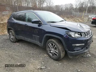 2020 Jeep Compass Latitude with VIN 3C4NJDBB9LT222861, listed as a Copart auction lot 44104285 with 68,090 mi miles and Salvage Title. Bid and sale history available at carsss.com. Image 4.