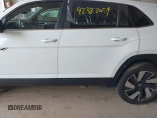 2024 Volkswagen Atlas SE with VIN 1V2KE2CA4RC208435, listed as a IAAI auction lot 42382037 with 38,693 mi miles and . Bid and sale history available at DreamBid. Image 14.