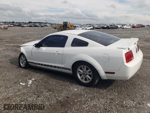 2008 Ford Mustang Deluxe с VIN 1ZVHT80N985136675, выставлен на аукционе Copart как лот 61352255 с пробегом 144 043 миль миль и Списание • Salvage title. История ставок и продаж доступна на DreamBid. Изображение 2.