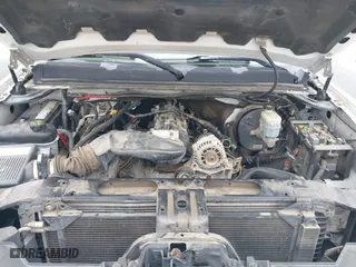 2009 Chevrolet Silverado 1500 LTZ with VIN 3GCEK33MX9G111454, listed as a IAAI auction lot 41148492 with 303,878 mi miles. Bid and sale history available at carsss.com. Image 10.