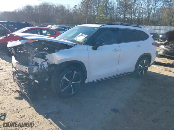2022 Toyota Highlander XSE with VIN 5TDLZRAH5NS113040, listed as a IAAI auction lot 41231158 with 94,048 mi miles. Bid and sale history available at carsss.com. Image 19.