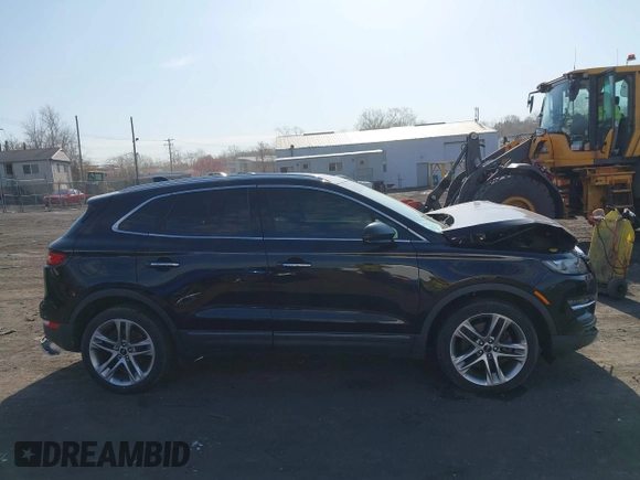 2019 Lincoln MKC Reserve with VIN 5LMCJ3D96KUL46773, listed as a IAAI auction lot 42064234 with 70,176 mi miles and . Bid and sale history available at DreamBid. Image 13.