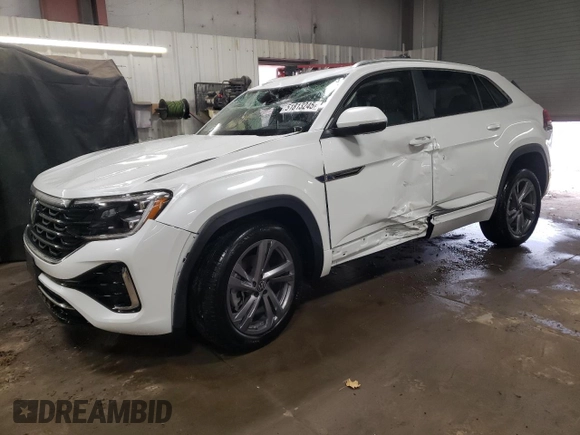2024 Volkswagen Atlas SEL R-Line with VIN 1V2AE2CAXRC233383, listed as a Copart auction lot 51813245 with 3,333 mi miles and Salvage title. Bid and sale history available at DreamBid. Image 1.