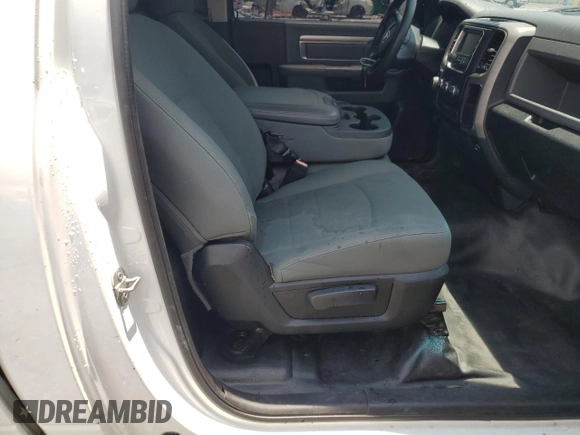 2015 Ram 1500 Tradesman z VIN 3C6JR6AG0FG567376, wystawiony jako Copart lot #61453025 z przebiegiem 220 549 mil mil oraz Szkoda całkowita • Salvage title. Historia ofert i sprzedaży dostępna na DreamBid. Obrazek 10.