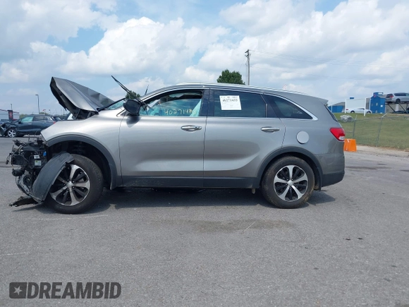 2016 Kia Sorento EX with VIN 5XYPH4A5XGG113192, listed as a IAAI auction lot 40271433 with 1 mi miles. Bid and sale history available at carsss.com. Image 13.