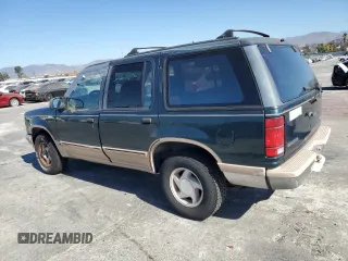 1992 Ford Explorer Eddie Bauer z VIN 1FMDU32X0NUC04374, wystawiony jako Copart lot #77261844 z przebiegiem 52 709 mil mil oraz Czysty tytuł • Clean title. Historia ofert i sprzedaży dostępna na DreamBid. Obrazek 2.