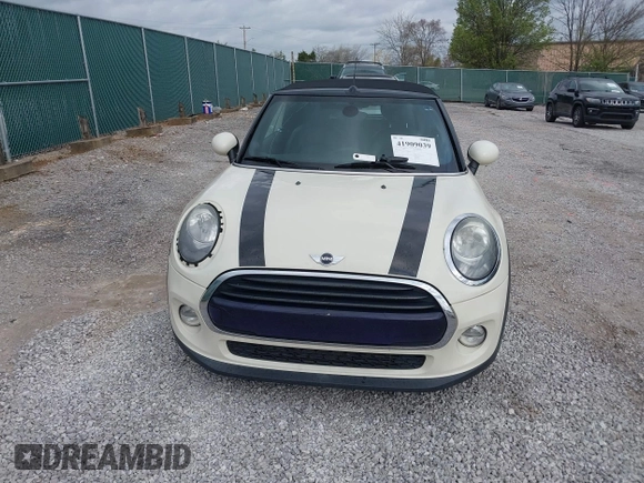 2016 MINI Convertible z VIN WMWWG5C51G3C19178, wystawiony jako IAAI lot #41909039 z przebiegiem 87 533 mil mil oraz . Historia ofert i sprzedaży dostępna na DreamBid. Obrazek 12.