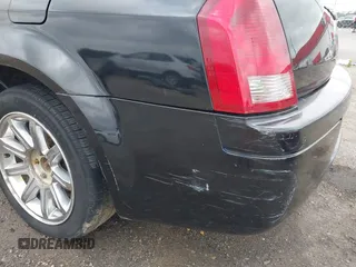 2006 Chrysler 300 Touring z VIN 2C3LA53G36H113174, wystawiony jako IAAI lot #42274652 z przebiegiem 229 422 mil mil oraz . Historia ofert i sprzedaży dostępna na DreamBid. Obrazek 19.