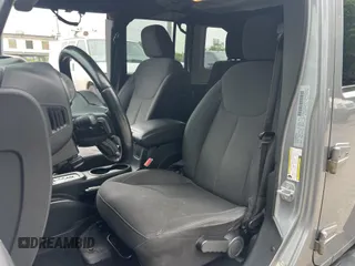 2018 Jeep Wrangler Unlimited Sport S с VIN 1C4HJWDG6JL927319, выставлен на аукционе IAAI как лот 42476734 с пробегом 185 026 миль миль и . История ставок и продаж доступна на DreamBid. Изображение 5.
