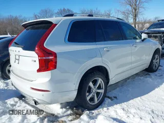 2018 Volvo XC90 Momentum with VIN YV4102XK8J1321378, listed as a IAAI auction lot 41304864 with 58,806 mi miles and . Bid and sale history available at DreamBid. Image 4.