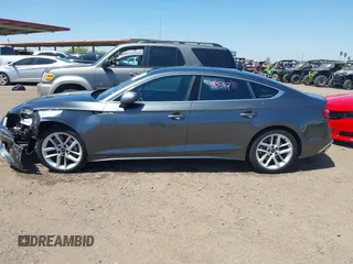 2024 Audi A5 Sportback S line Premium Plus z VIN WAUFACF50RA024105, wystawiony jako IAAI lot #42014640 z przebiegiem 40 871 mil mil oraz . Historia ofert i sprzedaży dostępna na DreamBid. Obrazek 14.