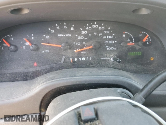 2008 Ford Econoline Cargo Commercial with VIN 1FTNE14W88DA08069, listed as a Copart auction lot 48592425 with 198,699 mi miles and Salvage title. Bid and sale history available at DreamBid. Image 9.