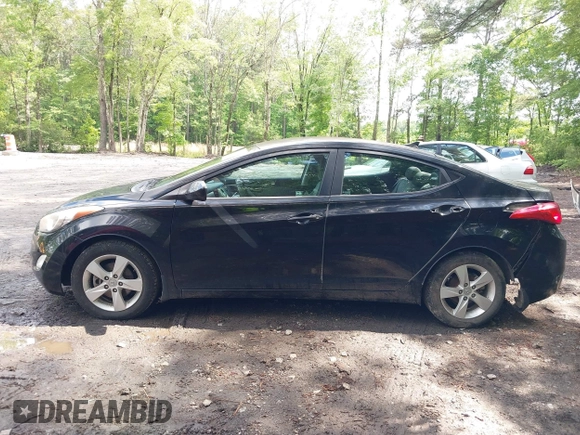 2013 Hyundai Elantra GLS z VIN KMHDH4AE0DU545363, wystawiony jako IAAI lot #42281675 z przebiegiem 129 249 mil mil oraz . Historia ofert i sprzedaży dostępna na DreamBid. Obrazek 14.