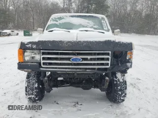 1989 Ford F-250 with VIN 1FTHF26H1KLA36131, listed as a Copart auction lot 44291385 with 85,183 mi miles and Clean Title. Bid and sale history available at carsss.com. Image 5.