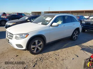 2017 Mercedes-Benz GLC 300 z VIN WDC0G4JB8HF185341, wystawiony jako IAAI lot #41804808 z przebiegiem 52 952 mil mil oraz . Historia ofert i sprzedaży dostępna na DreamBid. Obrazek 17.