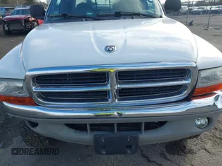 2000 Dodge Dakota Sport with VIN 1B7GG2AN1YS666364, listed as a IAAI auction lot 41718320 with 191,976 mi miles and . Bid and sale history available at carsss.com. Image 6.