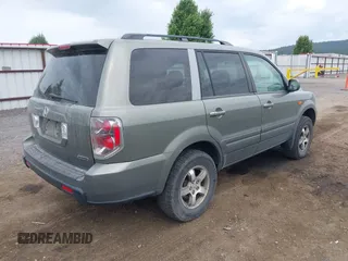 2008 Honda Pilot EX-L with VIN 5FNYF18588B012708, listed as a IAAI auction lot 42562336 with 223,992 mi miles and . Bid and sale history available at DreamBid. Image 4.