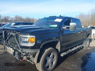 2017 GMC Sierra 2500HD SLT with VIN 1GT12TEY1HF213286, listed as a IAAI auction lot 41696875 with 55,047 mi miles. Bid and sale history available at carsss.com. Image 18.