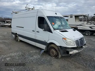 2013 Freightliner Sprinter with VIN WDYPE8CC2D5781458, listed as a Copart auction lot 80433514 with Not Provided miles and Salvage Title. Bid and sale history available at DreamBid. Image 4.