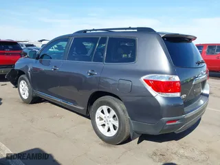 2013 Toyota Highlander with VIN 5TDZK3EHXDS115130, listed as a IAAI auction lot 41974068 with 156,510 mi miles. Bid and sale history available at carsss.com. Image 3.