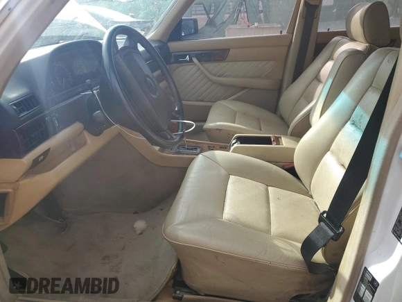 1990 Mercedes-Benz 560 with VIN WDBCA39E8LA536590, listed as a Copart auction lot 76843244 with 231,703 mi miles and Non Repairable. Bid and sale history available at DreamBid. Image 7.