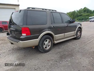 2005 Ford Expedition Eddie Bauer с VIN 1FMPU17515LA76824, выставлен на аукционе IAAI как лот 42533604 с пробегом 196 758 миль миль и . История ставок и продаж доступна на DreamBid. Изображение 4.