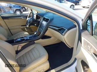 2013 Ford Fusion SE with VIN 3FA6P0HR1DR198639, listed as a IAAI auction lot 41892416 with 114,932 mi miles. Bid and sale history available at carsss.com. Image 5.