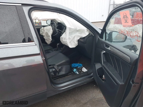 2022 Volkswagen Tiguan SE with VIN 3VV3B7AX3NM036590, listed as a IAAI auction lot 41463528 with 86,290 mi miles. Bid and sale history available at carsss.com. Image 5.