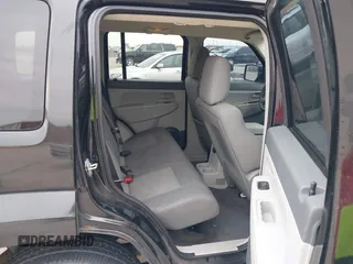 2008 Jeep Liberty Sport z VIN 1J8GP28K78W134159, wystawiony jako IAAI lot #42163994 z przebiegiem 175 823 mil mil oraz . Historia ofert i sprzedaży dostępna na DreamBid. Obrazek 8.