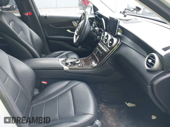 2016 Mercedes-Benz GLC with VIN WDC0G4JBXGF033897, listed as a IAAI auction lot 39965363 with 114,093 mi miles. Bid and sale history available at carsss.com. Image 5.