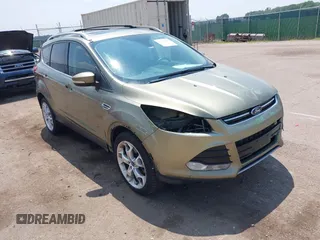 2013 Ford Escape Titanium z VIN 1FMCU9J98DUC45917, wystawiony jako IAAI lot #42503892 z przebiegiem 173 284 mil mil oraz . Historia ofert i sprzedaży dostępna na DreamBid. Obrazek 1.