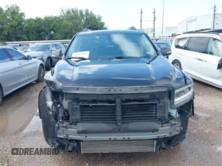 2023 GMC Acadia SLT z VIN 1GKKNUL46PZ220799, wystawiony jako IAAI lot #42414343 z przebiegiem 44 035 mil mil oraz . Historia ofert i sprzedaży dostępna na DreamBid. Obrazek 6.