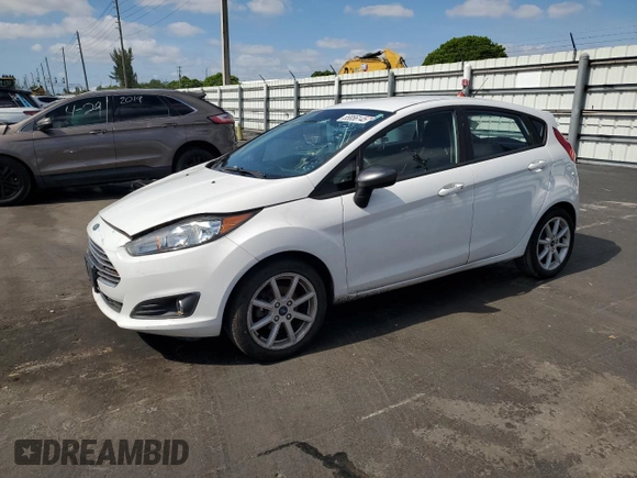 2019 Ford Fiesta SE z VIN 3FADP4EJ5KM106732, wystawiony jako Copart lot #55856145 z przebiegiem 79 778 mil mil oraz Szkoda całkowita • Salvage title. Historia ofert i sprzedaży dostępna na DreamBid. Obrazek 1.