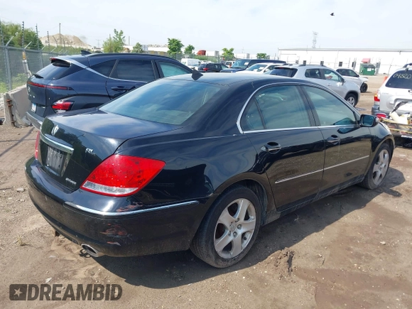 2006 Acura RL z VIN JH4KB16536C012211, wystawiony jako IAAI lot #42698313 z przebiegiem 229 622 mil mil oraz . Historia ofert i sprzedaży dostępna na DreamBid. Obrazek 4.