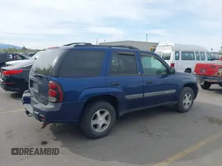 2004 Chevrolet TrailBlazer LS with VIN 1GNDT13S842316663, listed as a IAAI auction lot 42105256 with 146,385 mi miles. Bid and sale history available at carsss.com. Image 4.