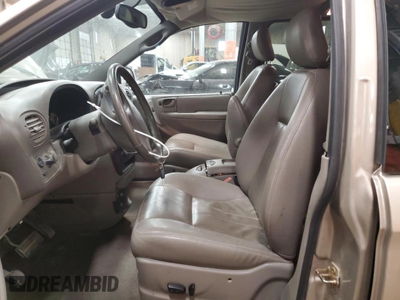2004 Chrysler Town & Country Touring with VIN 2C4GP54L34R586409, listed as a Copart auction lot 49818705 with 149,501 mi miles and Salvage Title. Bid and sale history available at DreamBid. Image 7.