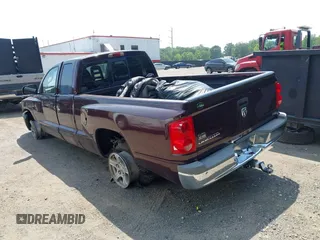 2005 Dodge Dakota SLT with VIN 1D7HE42N05S193871, listed as a IAAI auction lot 42587320 with 130,122 mi miles and . Bid and sale history available at DreamBid. Image 3.