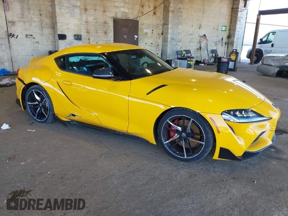 2021 Toyota Supra 3.0 with VIN WZ1DB0C03MW042951, listed as a IAAI auction lot 41900583 with 16,695 mi miles and . Bid and sale history available at DreamBid. Image 1.