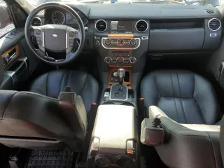 2011 Land Rover LR4 HSE с VIN SALAG2D44BA556018, выставлен на аукционе Copart как лот 63485725 с пробегом Не указан миль и Чистый • Clean title. История ставок и продаж доступна на DreamBid. Изображение 8.
