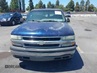 2002 Chevrolet Suburban LS with VIN 3GNEC16Z92G255776, listed as a IAAI auction lot 42883752 with 302,700 mi miles and . Bid and sale history available at DreamBid. Image 6.