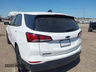 2024 Chevrolet Equinox LS z VIN 3GNAXHEG4RL267251, wystawiony jako IAAI lot #42025074 z przebiegiem Nie podano mil oraz . Historia ofert i sprzedaży dostępna na DreamBid. Obrazek 3.