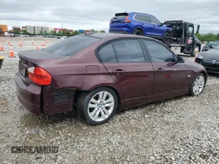 2007 BMW 3 Series 328i z VIN WBAVA33547KX76185, wystawiony jako Copart lot #57923175 z przebiegiem 177 710 mil mil oraz Czysty tytuł • Clean title. Historia ofert i sprzedaży dostępna na DreamBid. Obrazek 3.