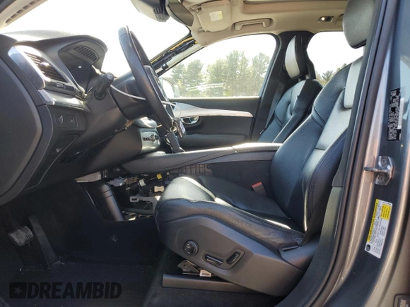 2016 Volvo XC90 Momentum with VIN YV4102XK9G1068001, listed as a Copart auction lot 54916565 with 98,287 mi miles and Salvage Title. Bid and sale history available at DreamBid. Image 7.