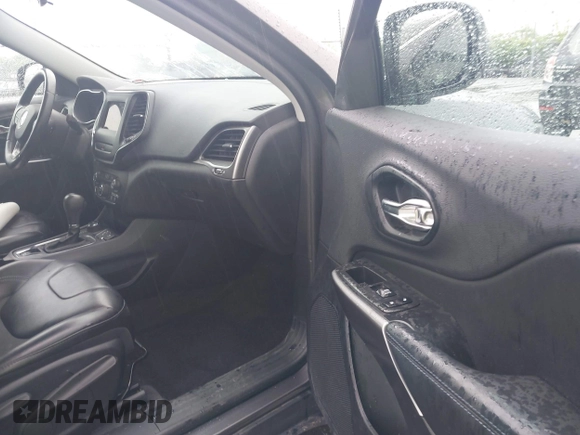 2019 Jeep Cherokee Latitude Plus with VIN 1C4PJMLB7KD195591, listed as a IAAI auction lot 42433607 with 58,370 mi miles and . Bid and sale history available at DreamBid. Image 5.